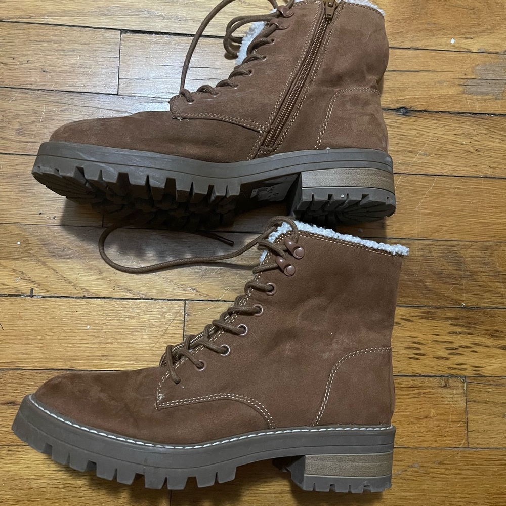 Universal Boots
